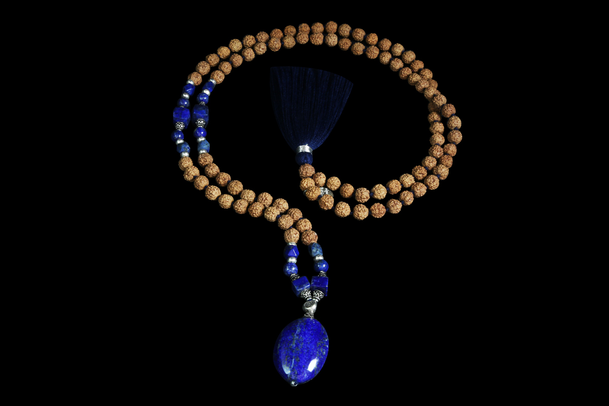 Rudraksha et Lapis lazuli